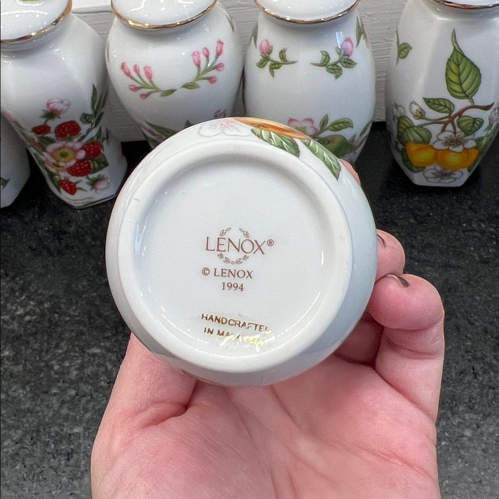 Lenox Orchard Spice Jars: set of 17 (1994) - Picture 7 of 9